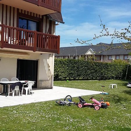 Апартаменты Les Manoirs Довиль Экстерьер фото